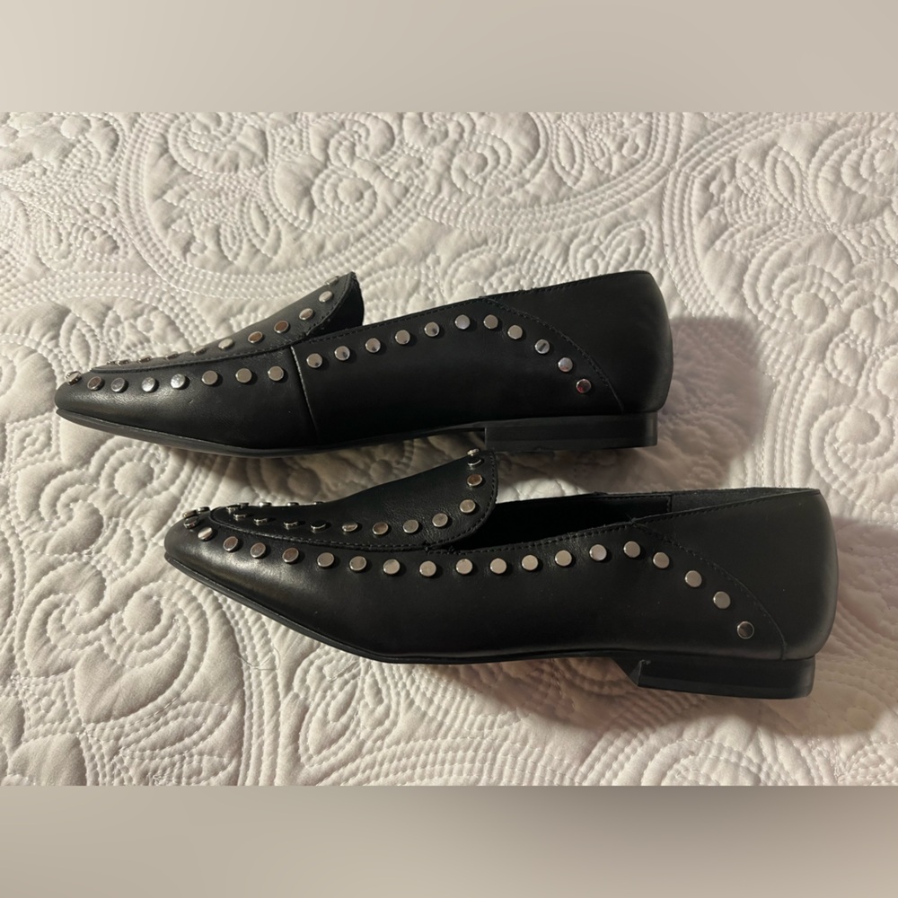 BLEECKER & BOND Arianna Black Leather Flats with Silver Studs, Size 7, NWOT - Picture 5 of 8